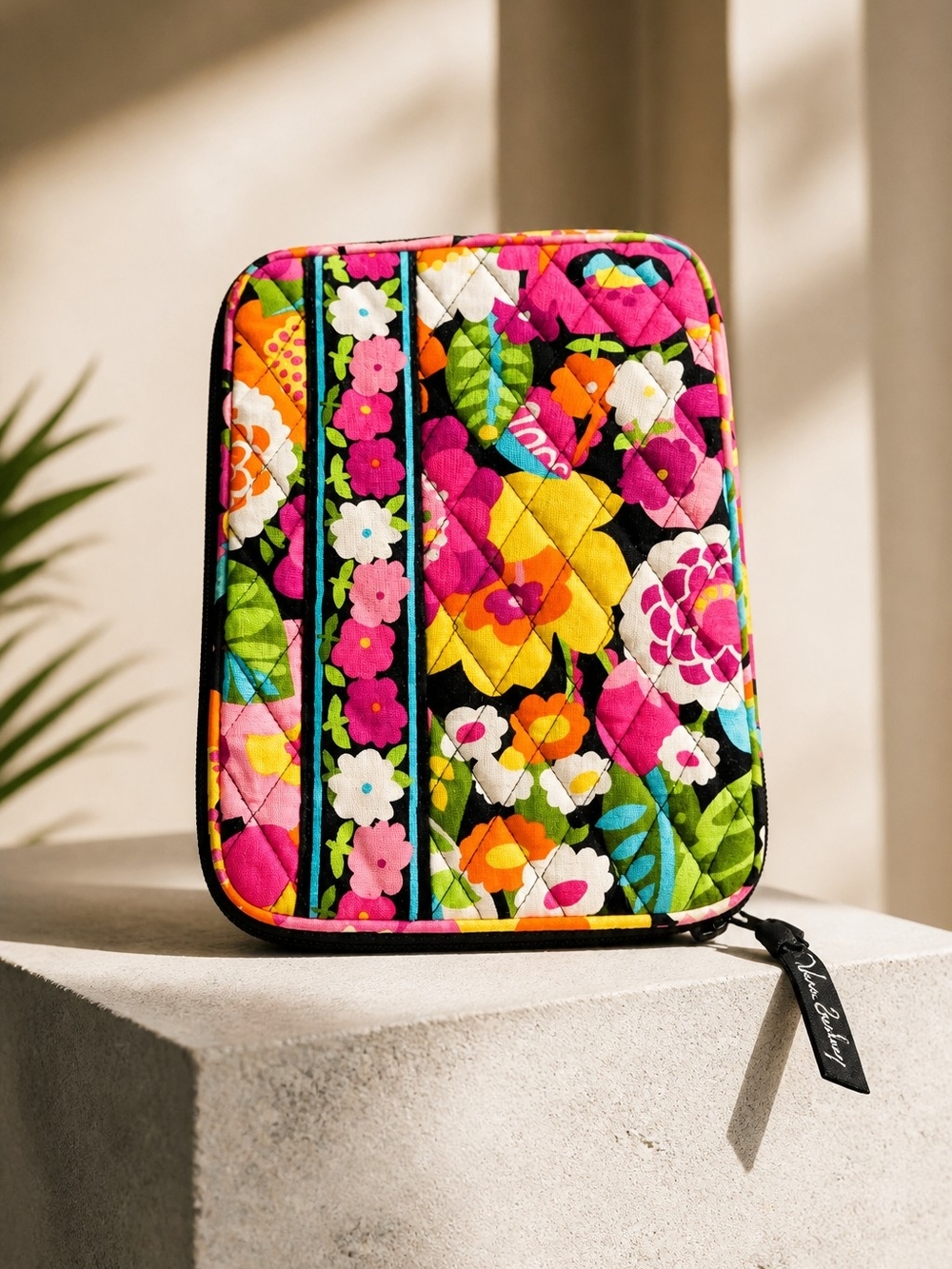 Vera Bradley VAVA Bloom TabletSleeve iPod Case Quilted Floral Retired